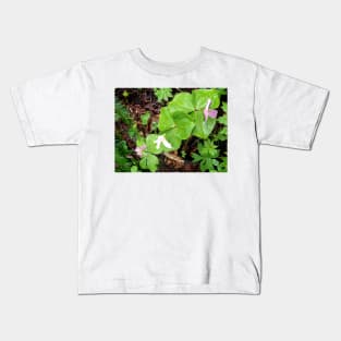 three trilliums in the rain Kids T-Shirt